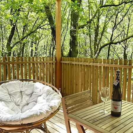 Camping Enoturismo Maria Manuela *